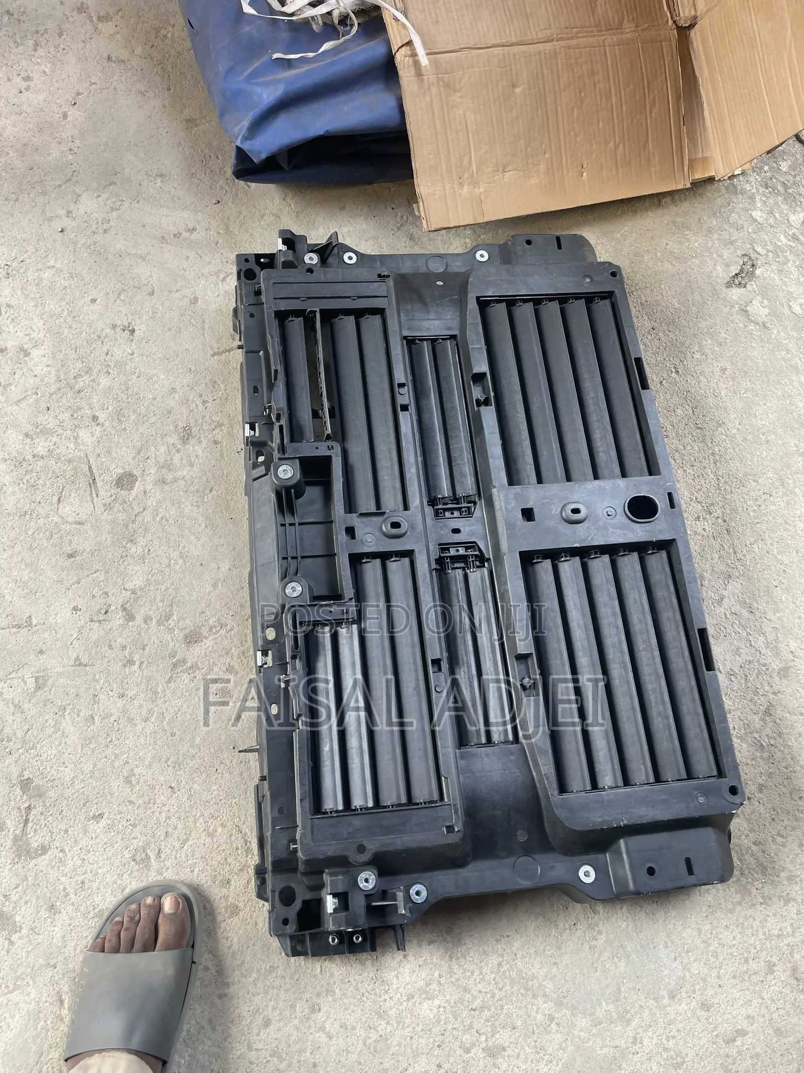 Mazda 3 2019 to 2022 and CX30 Support With Shutter Grill