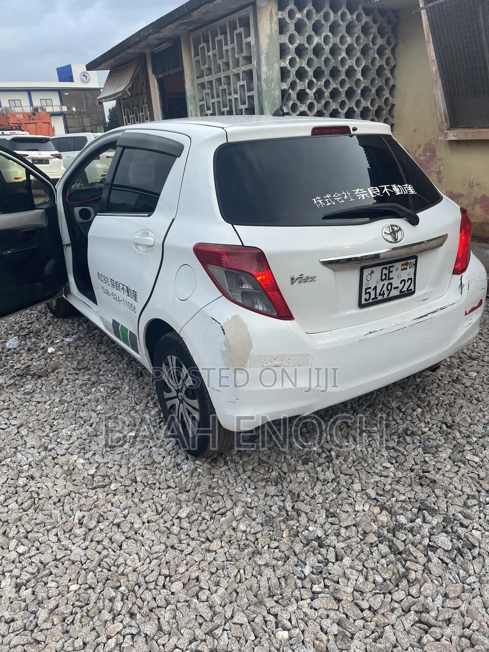 Toyota Vitz 2012 White