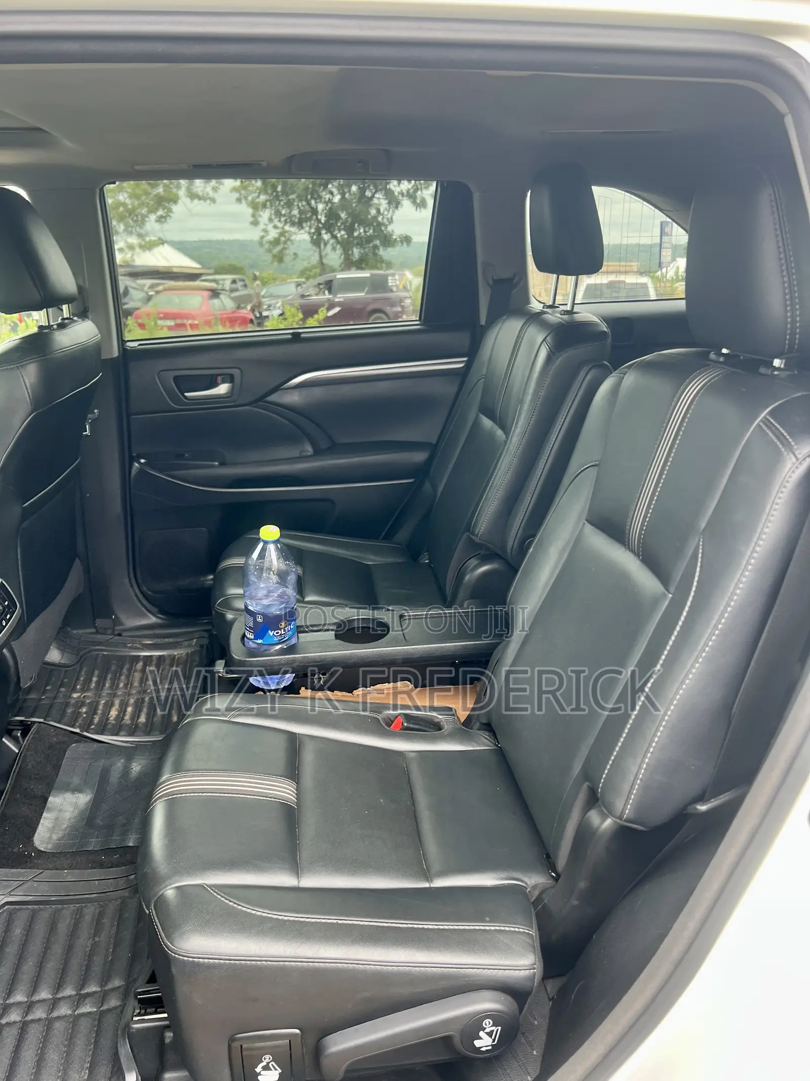 Toyota Highlander SE 4x4 V6 (3.5L 6cyl 8A) 2017 White