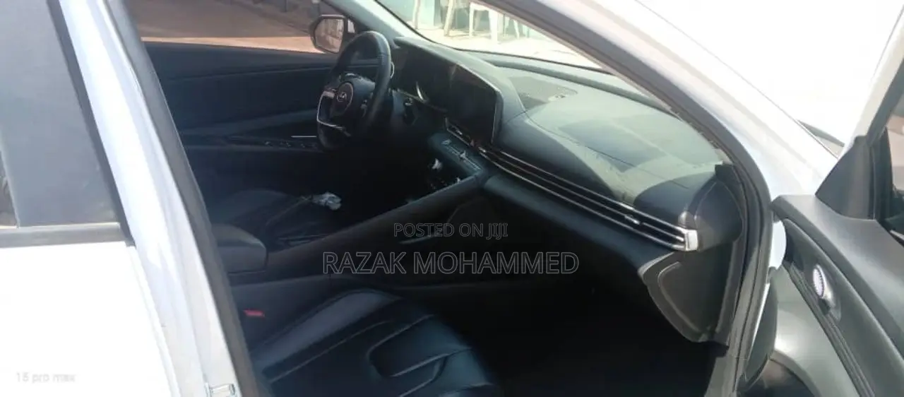 Hyundai Avante 2021 White