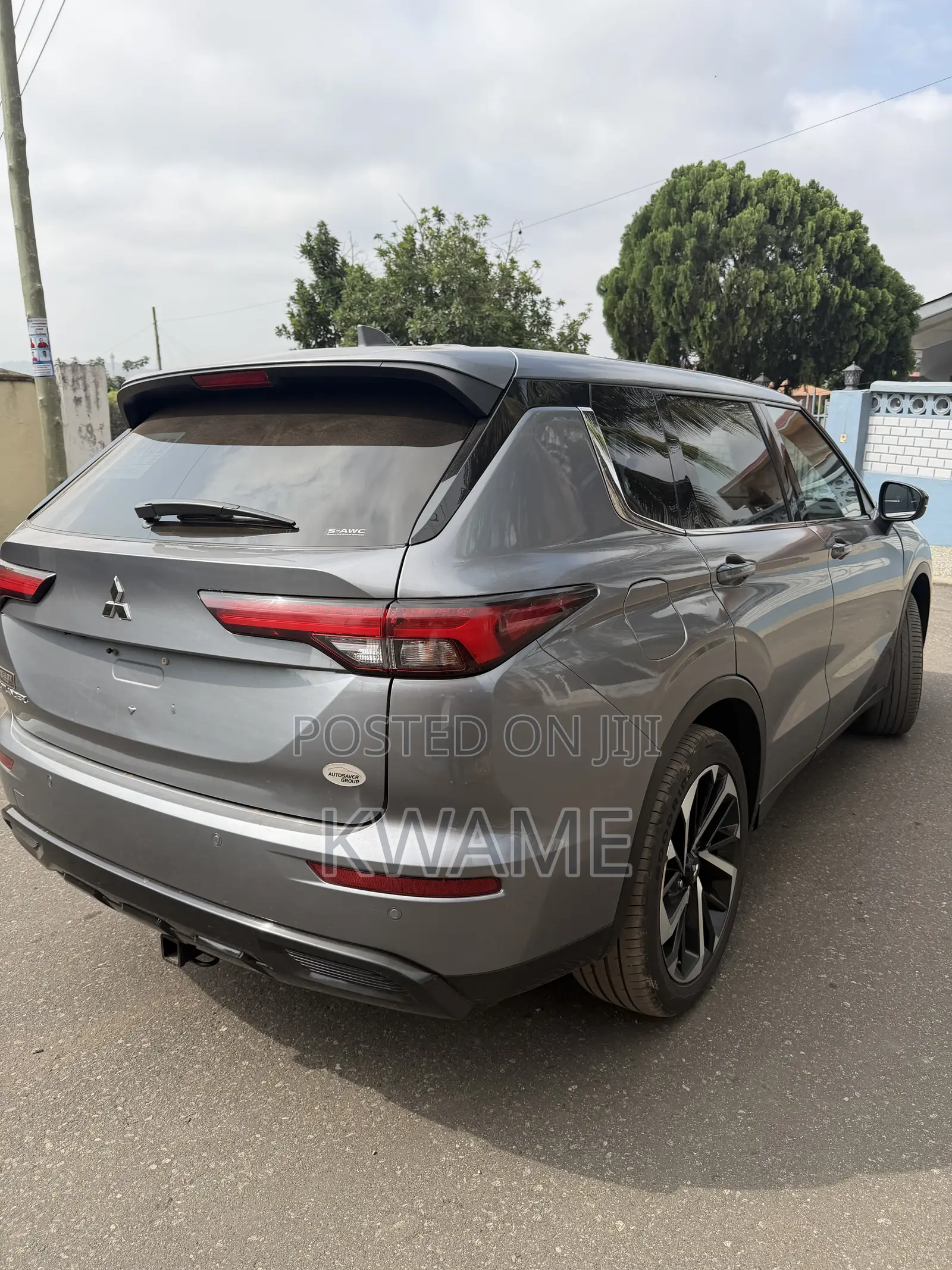 Mitsubishi Outlander SE Launch Edition 2022 Gray