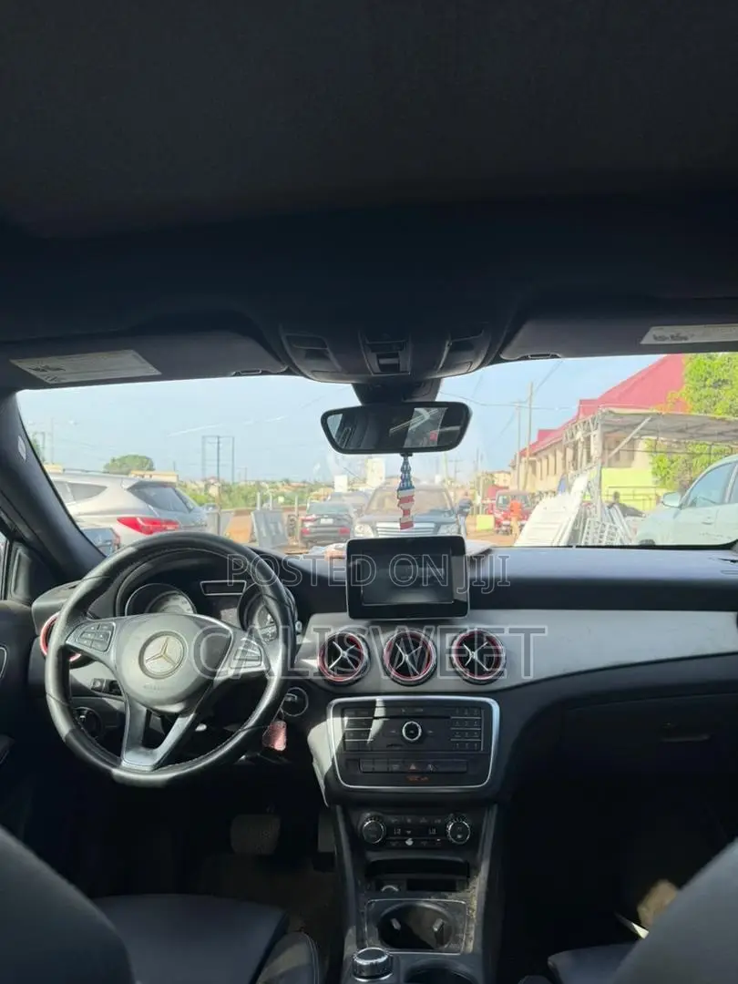 Mercedes-Benz GLA 250 2018 Black