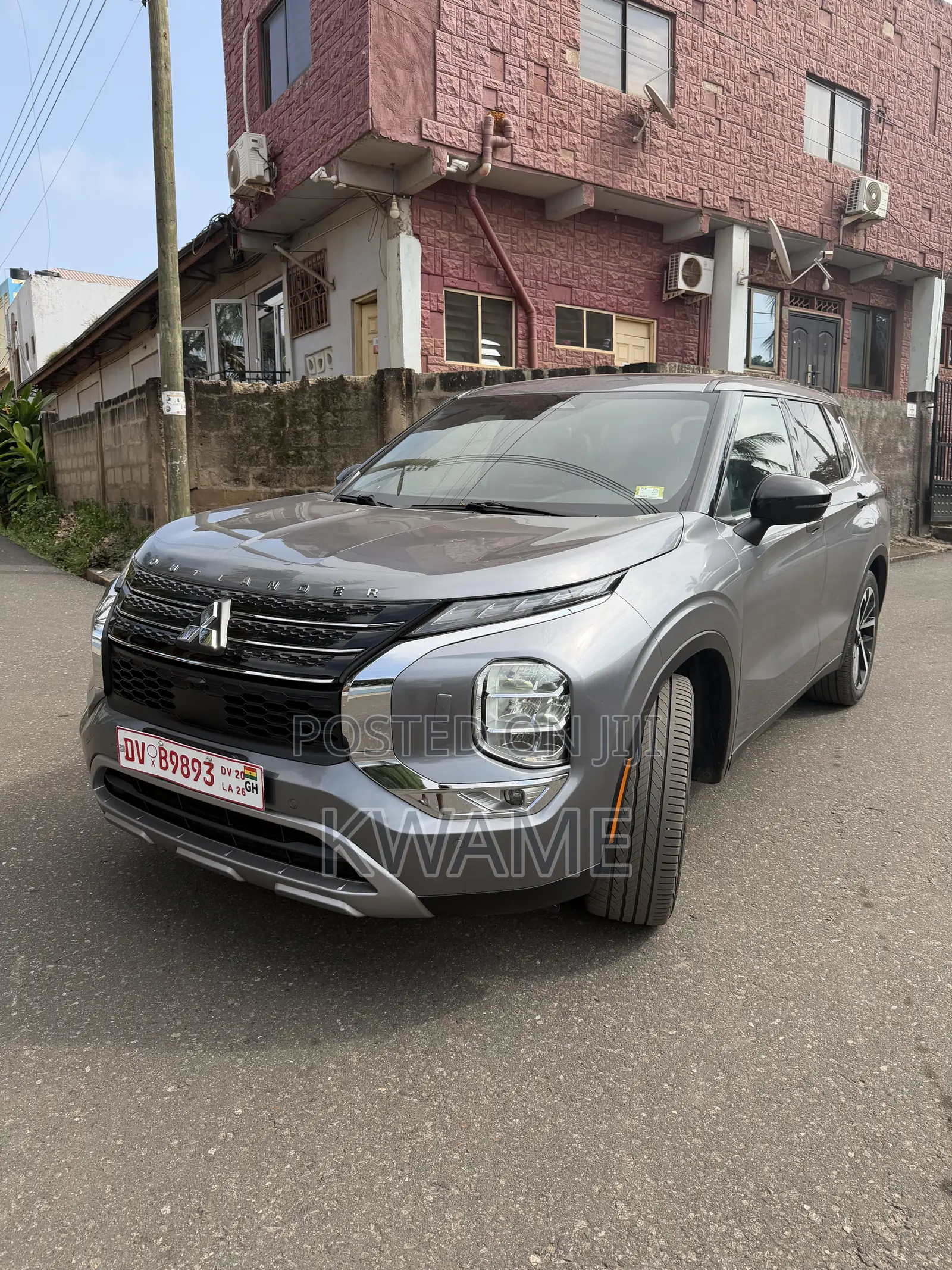 Mitsubishi Outlander SE Launch Edition 2022 Gray
