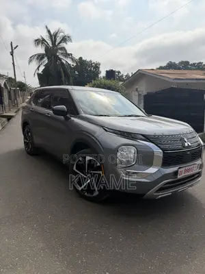 Mitsubishi Outlander SE Launch Edition 2022 Gray