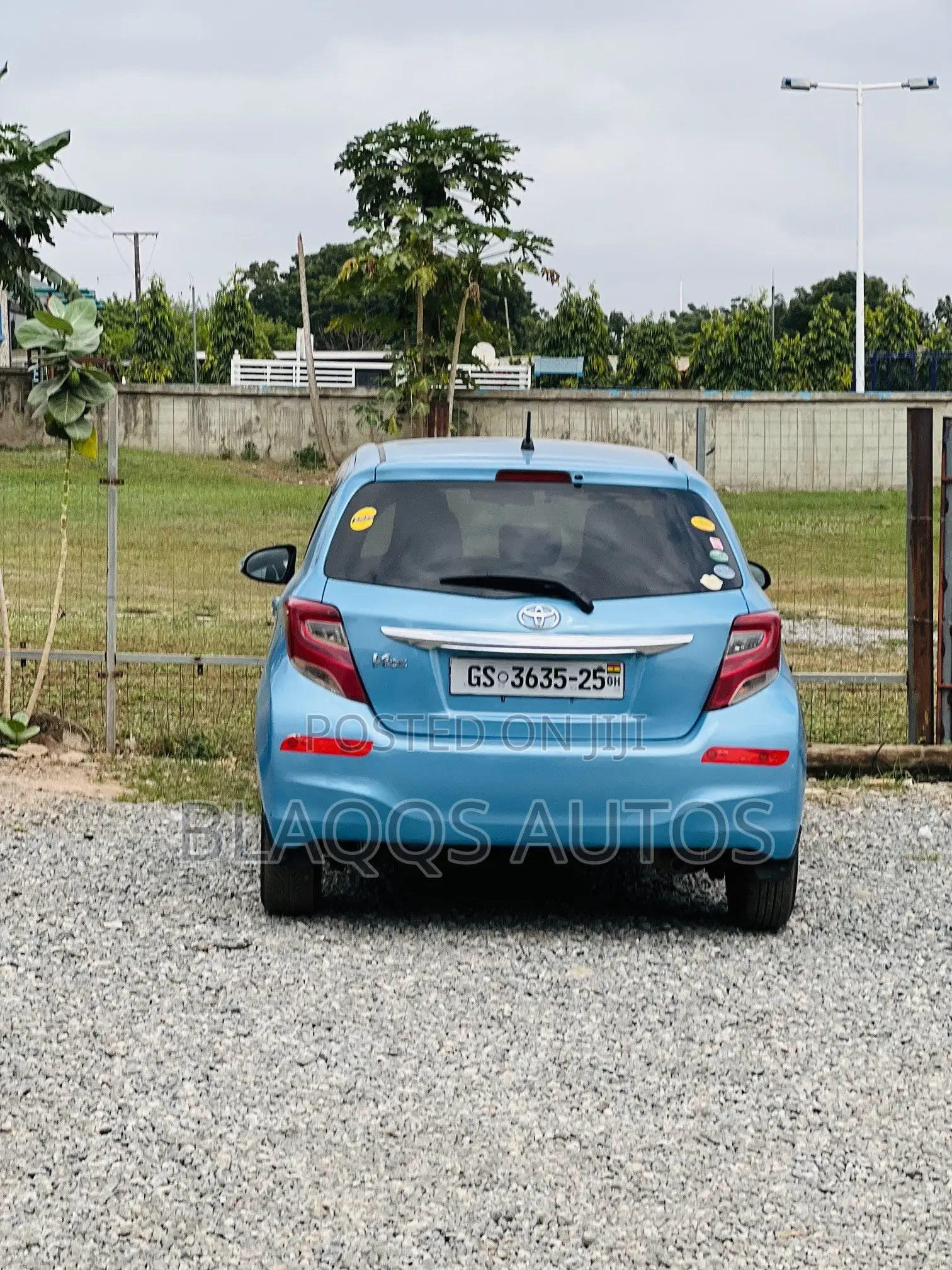 Toyota Vitz 2013 Blue