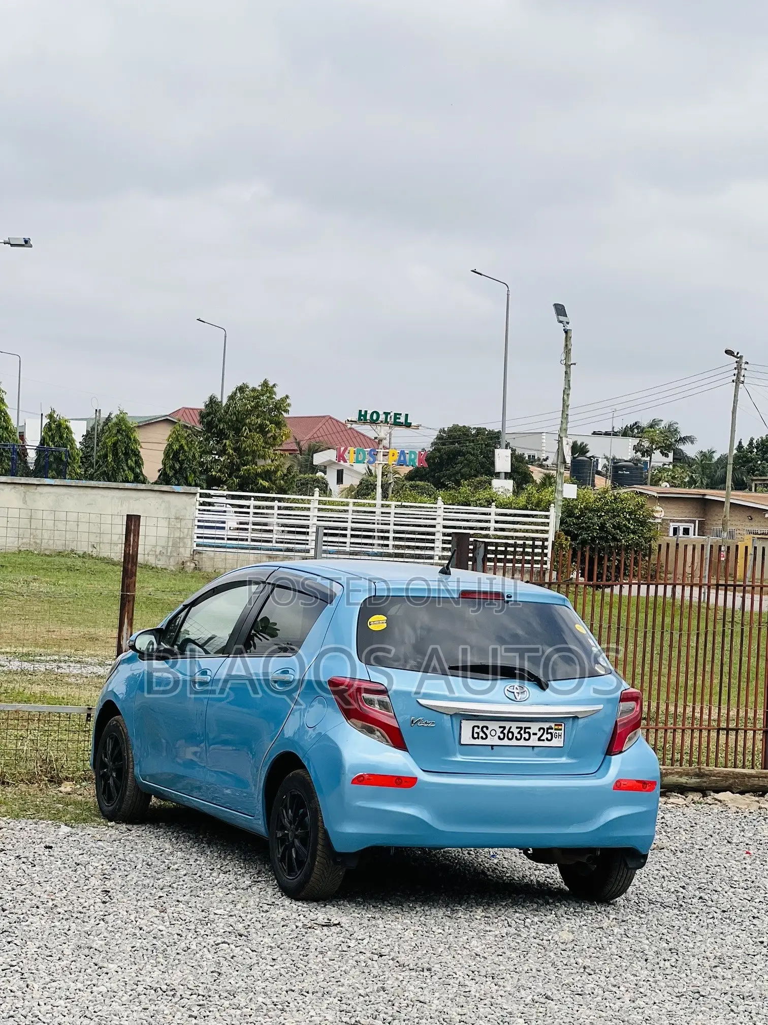 Toyota Vitz 2013 Blue