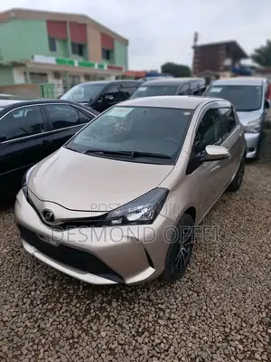 Toyota Vitz 1.3 AWD 3dr 2015 White