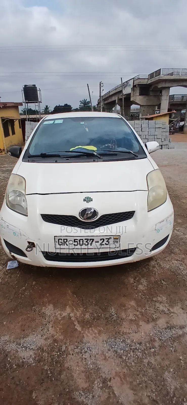 Toyota Vitz 2009 White