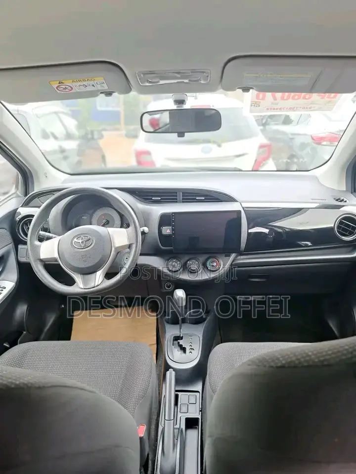 Toyota Vitz 1.3 AWD 3dr 2015 White