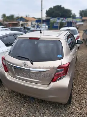 Toyota Vitz 1.3 AWD 3dr 2015 White