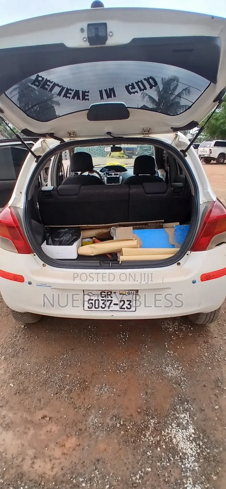 Toyota Vitz 2009 White