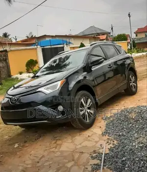 Toyota RAV4 XLE AWD (2.5L 4cyl 6A) 2017 Black