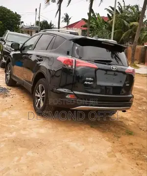 Toyota RAV4 XLE AWD (2.5L 4cyl 6A) 2017 Black