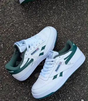 Reebok Sneakers