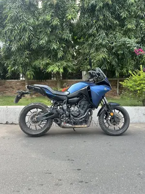 Yamaha 2021 Blue