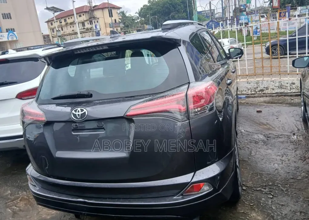 Toyota RAV4 2017 Gray