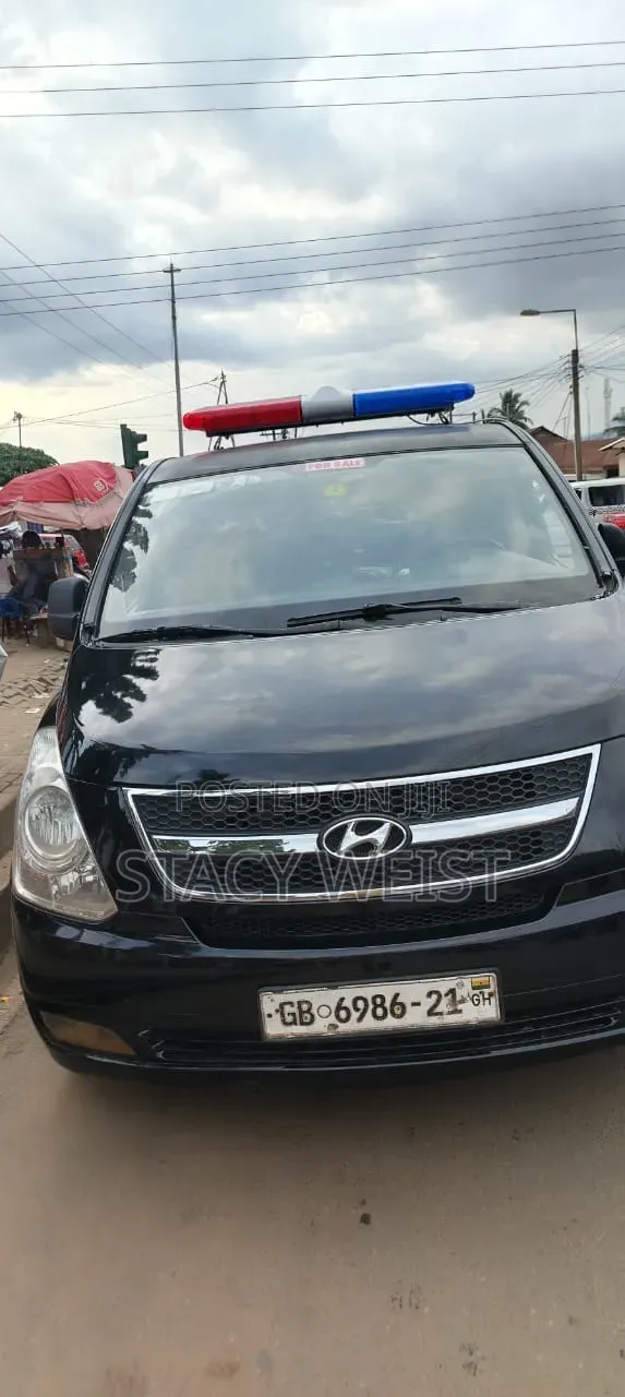 Hyundai H1 2021 Black