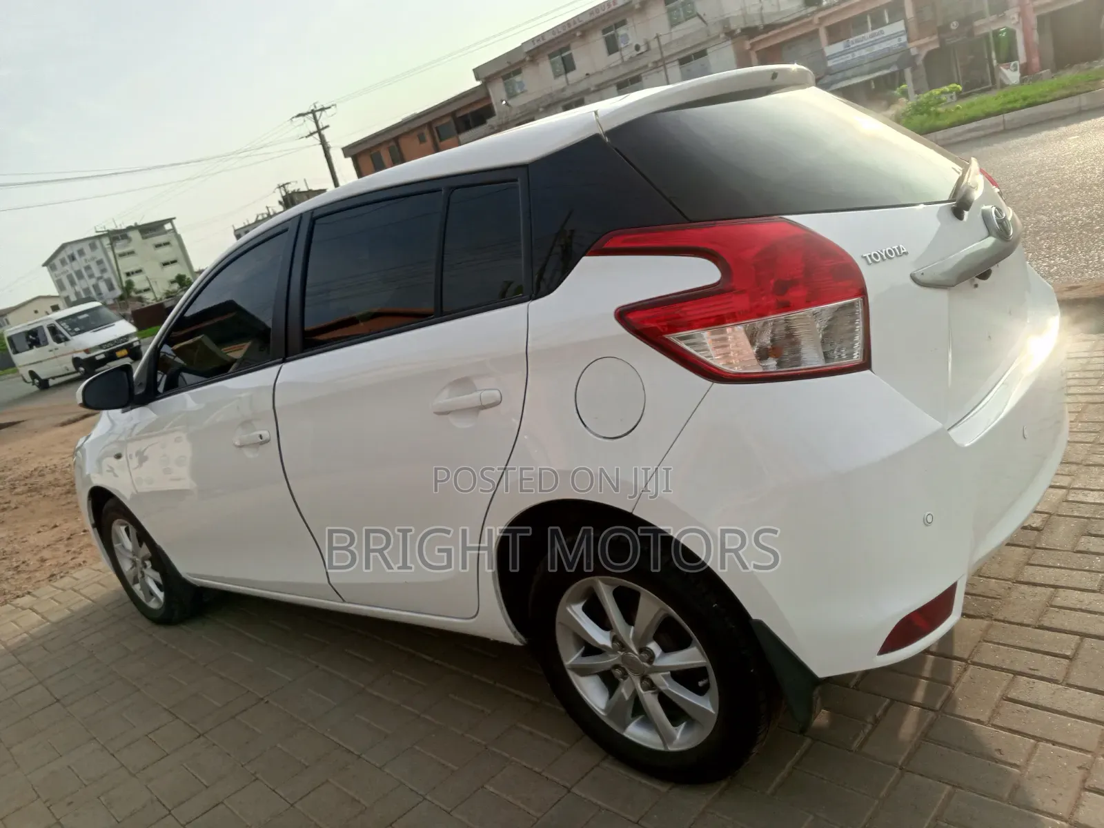 Toyota Yaris 2016 White
