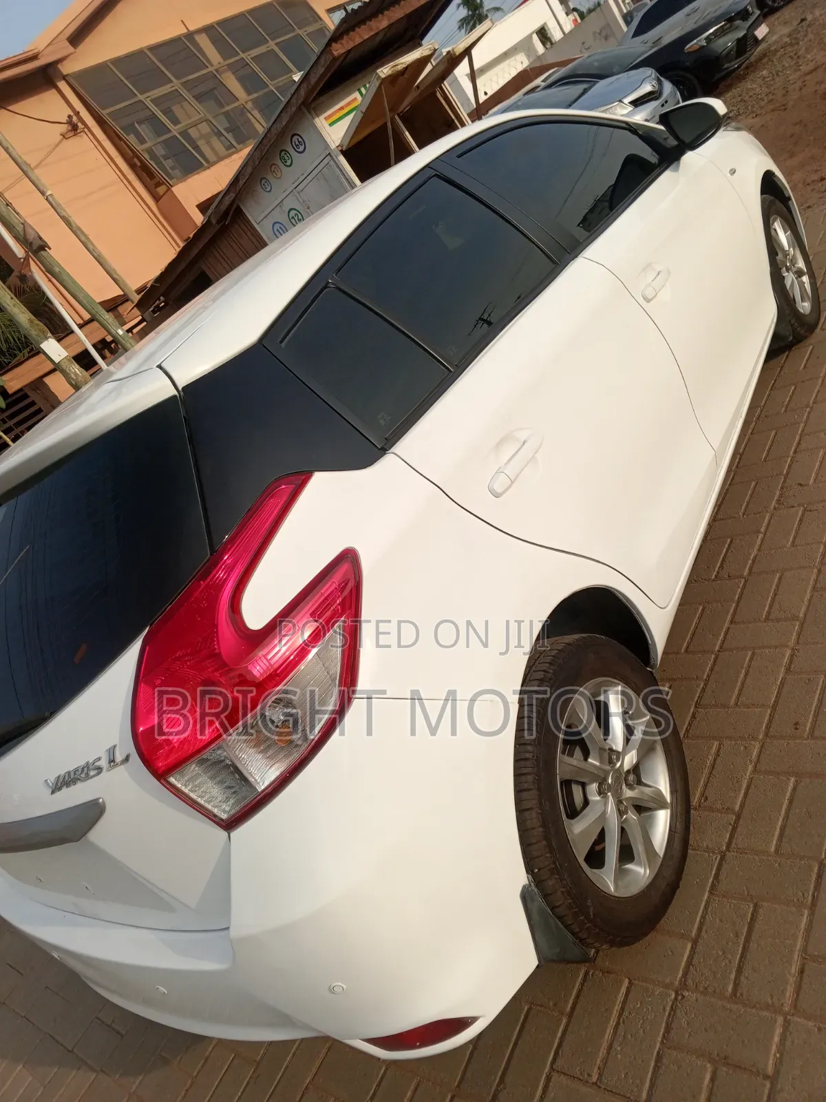 Toyota Yaris 2016 White