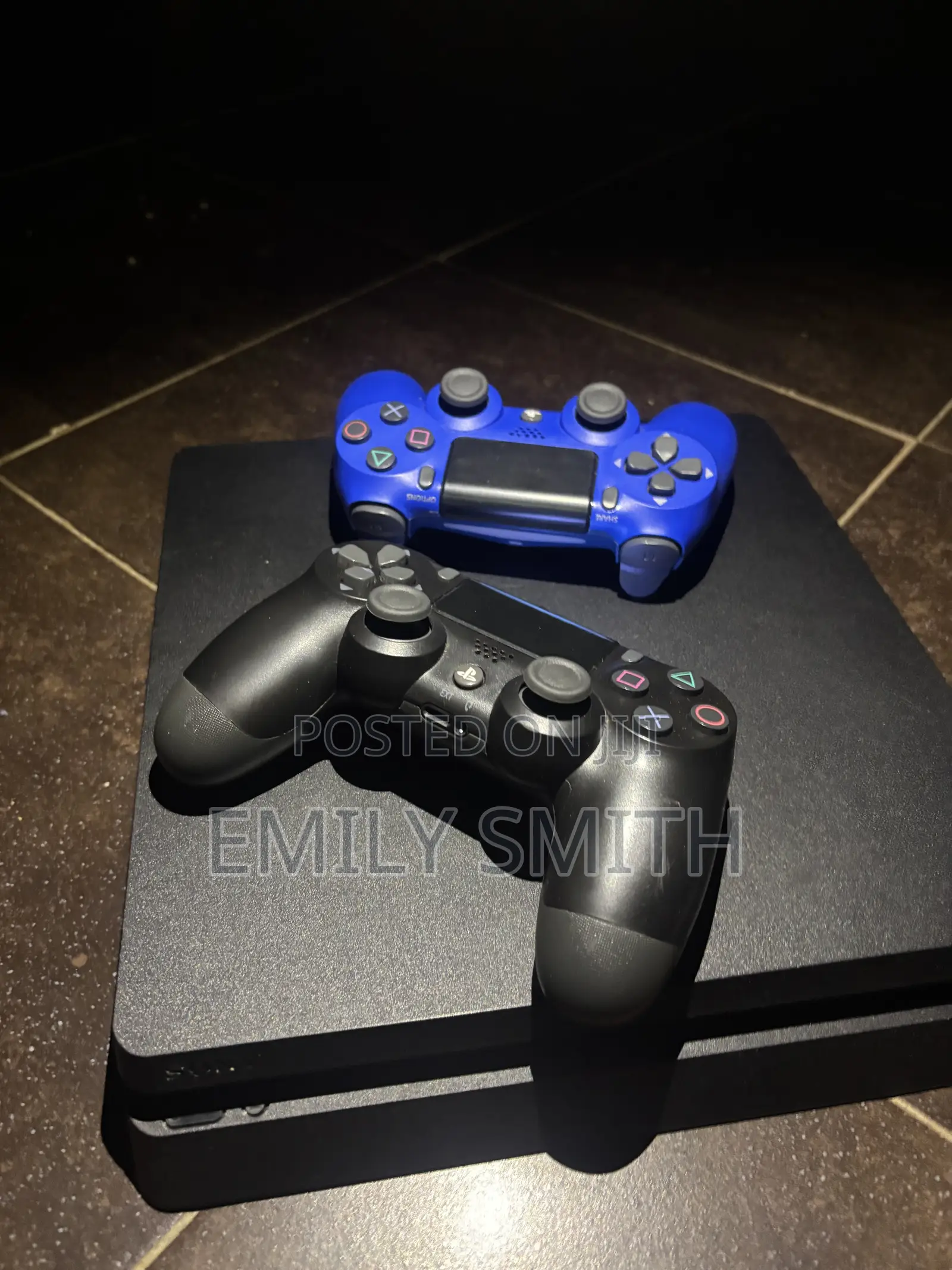PS4 Slim Console