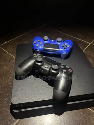 PS4 Slim Console