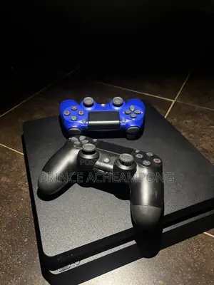 PS4 Slim Console