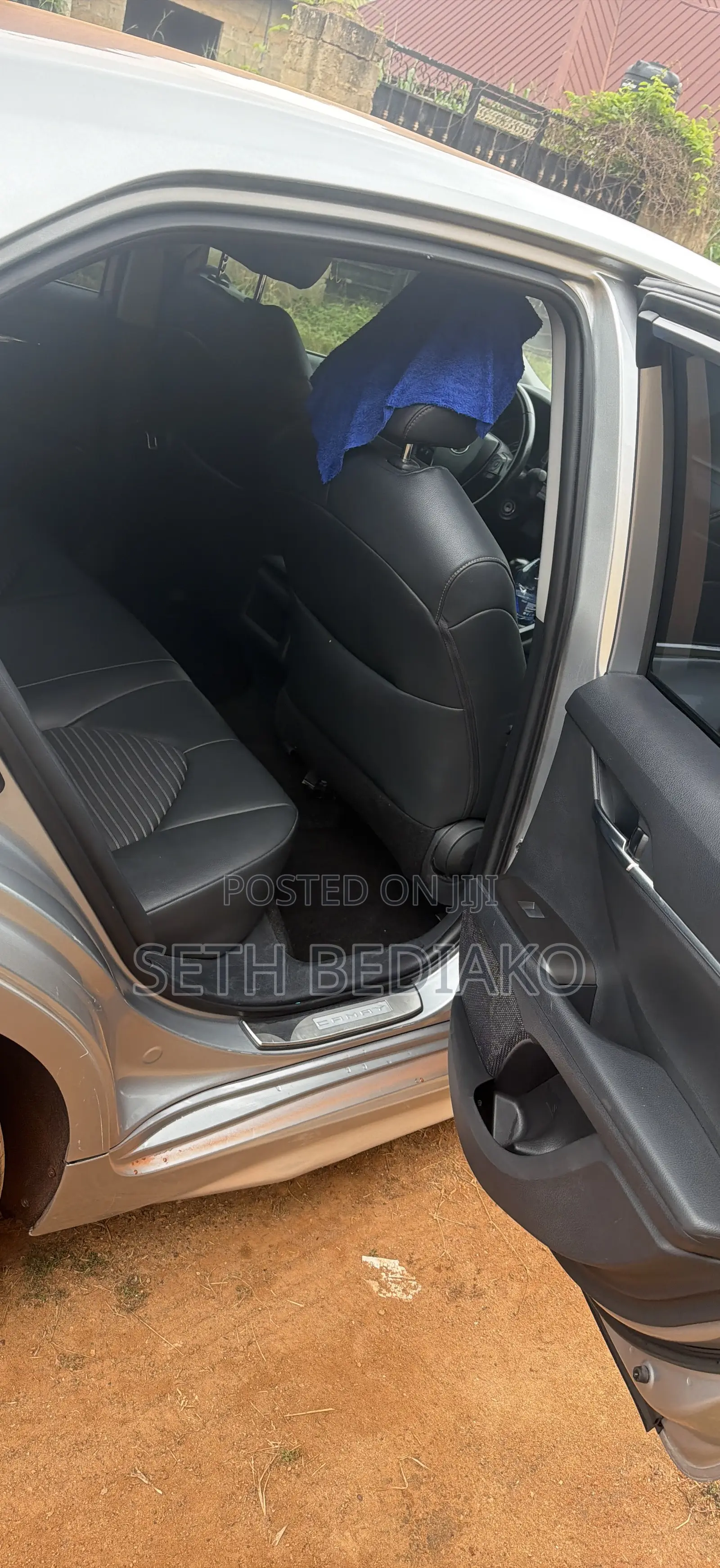 Toyota Camry SE 2021 Gray
