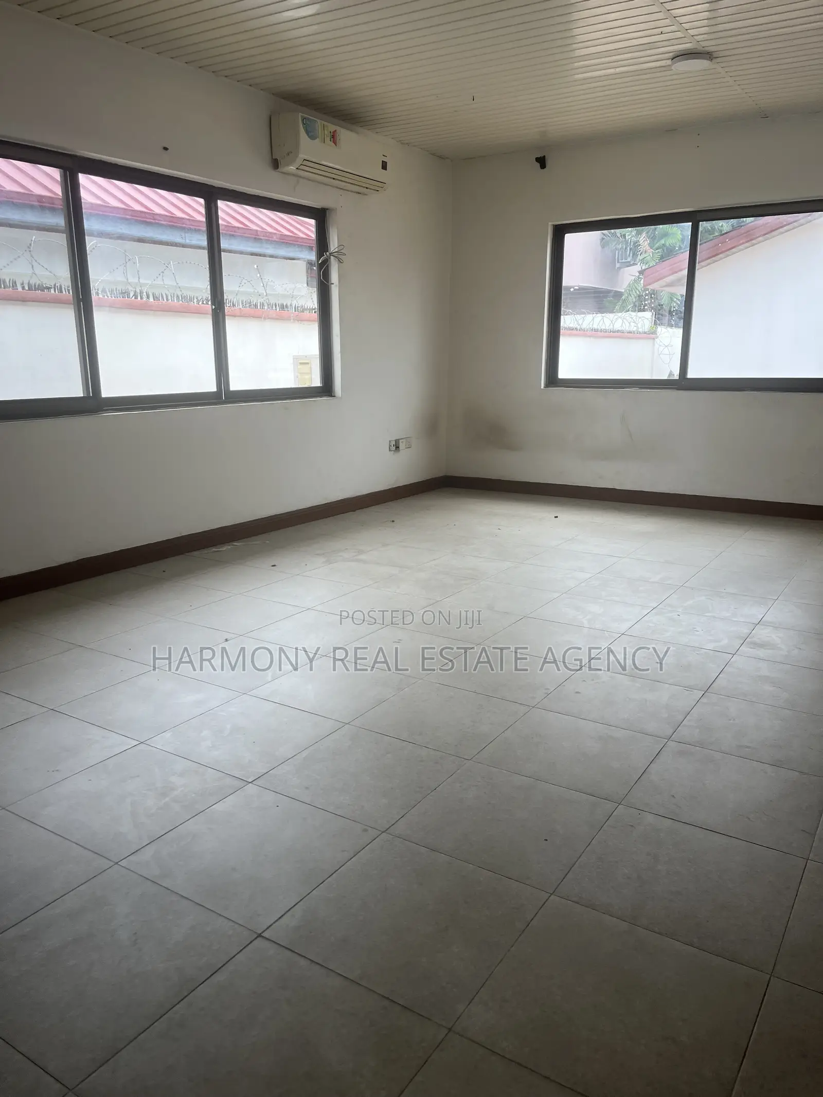 17bdrm House in Airport Residential Area for rent