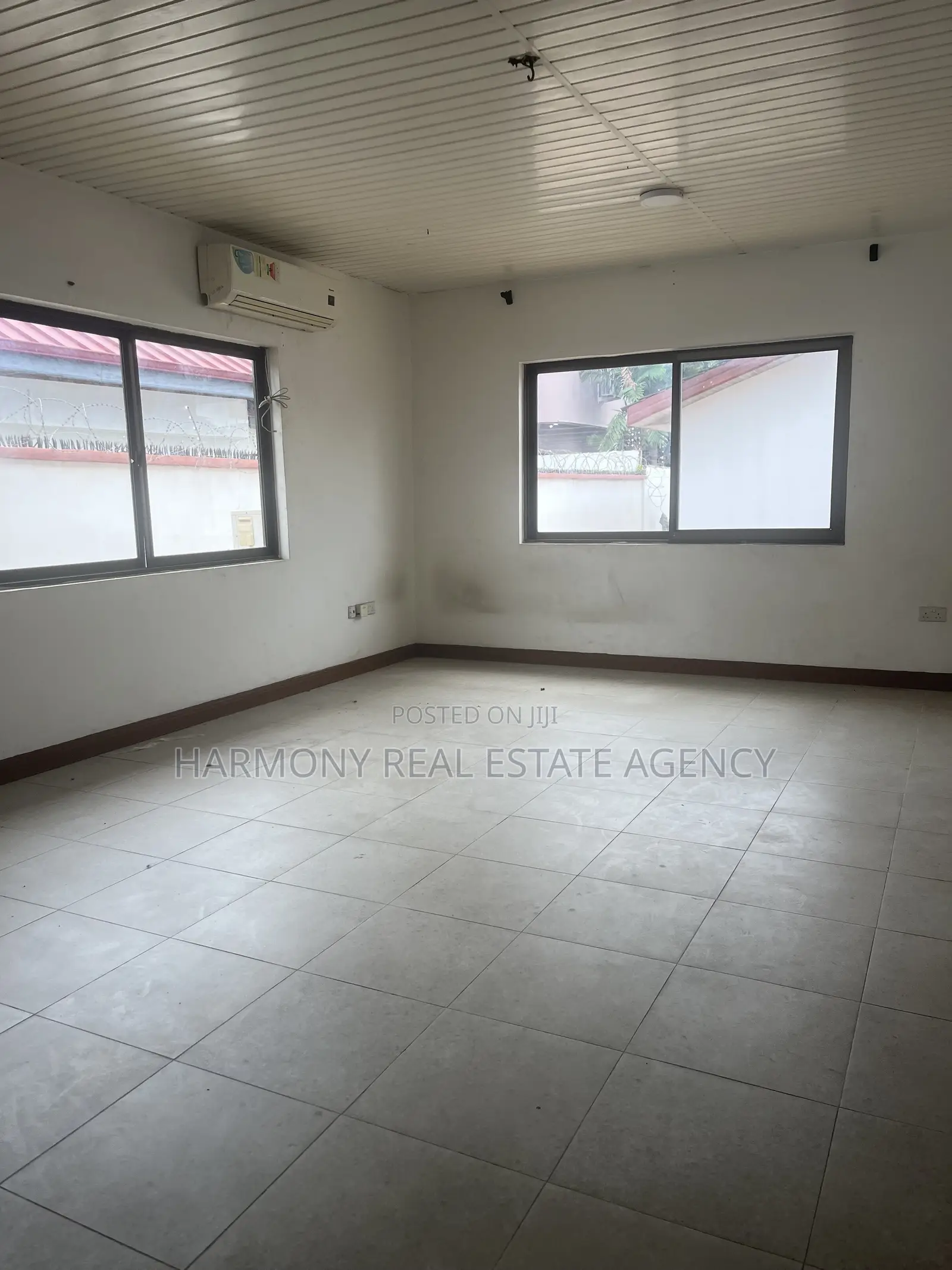 17bdrm House in Airport Residential Area for rent