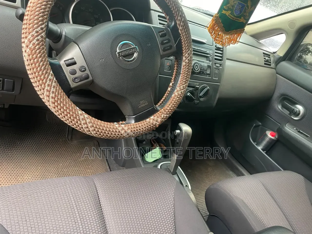 Nissan Versa 1.8 S Hatchback 2007 Silver