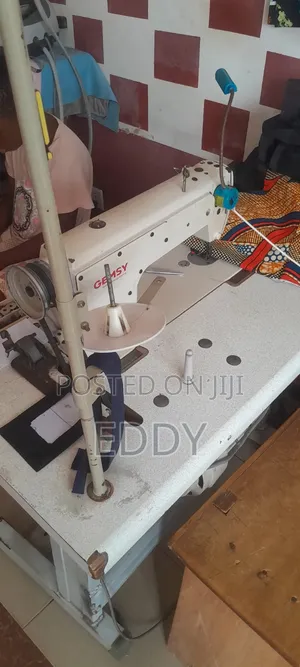 Industrial Sewing Machine