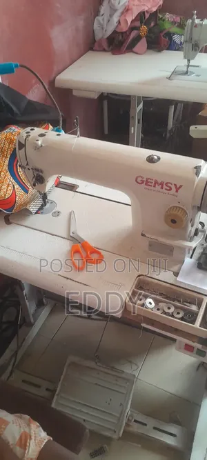 Industrial Sewing Machine