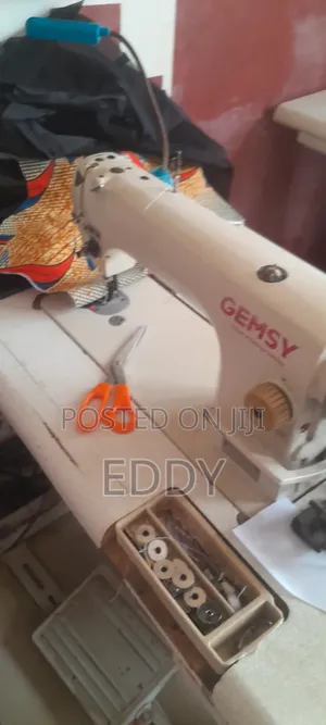 Industrial Sewing Machine