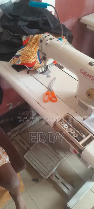 Industrial Sewing Machine