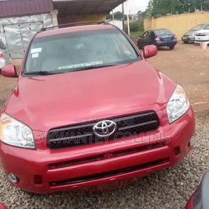 Toyota RAV4 2010 Red