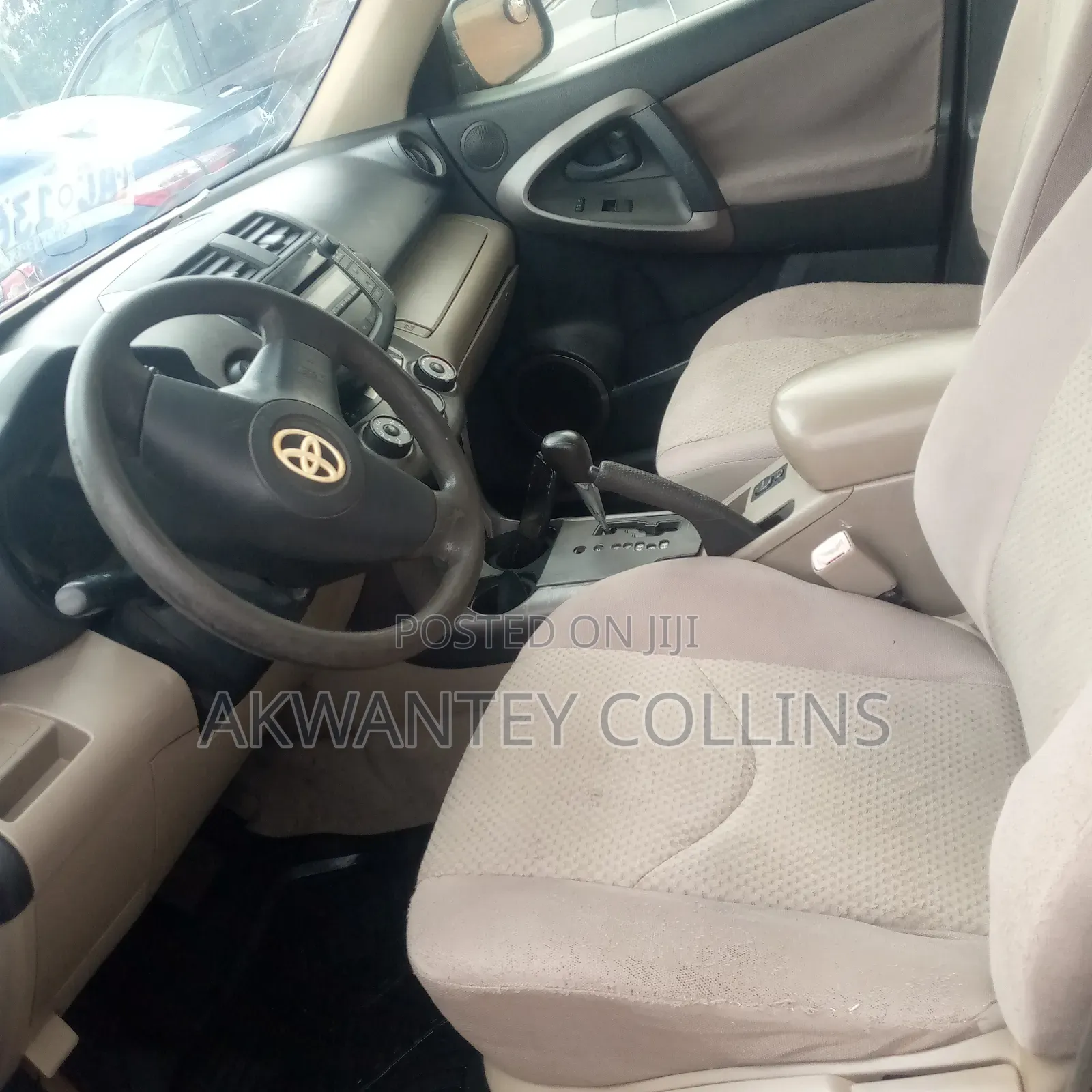 Toyota RAV4 2010 Red