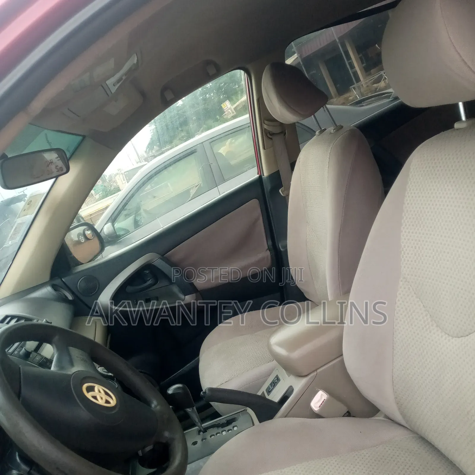Toyota RAV4 2010 Red