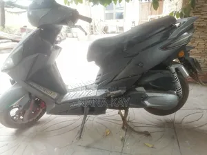 Yamaha 1995 Black