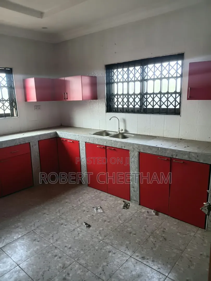 3bdrm Bungalow in 3 Bedroom Apartment, Afienya for rent