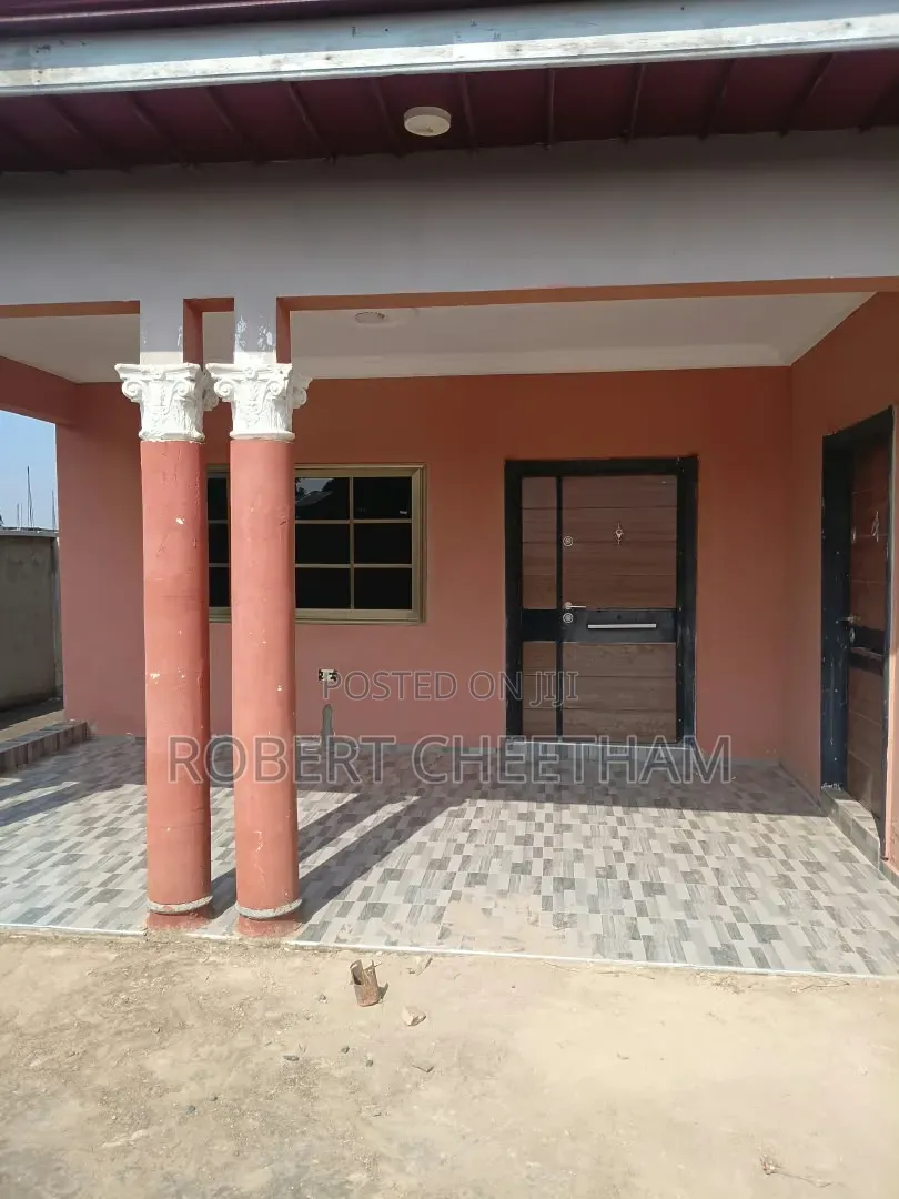 3bdrm Bungalow in 3 Bedroom Apartment, Afienya for rent