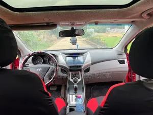 Hyundai Elantra 2013 Red