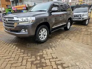 Toyota Land Cruiser 2016 Gray