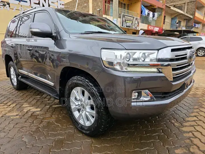 Toyota Land Cruiser 2016 Gray