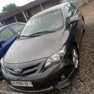 Toyota Corolla 2013 Gray