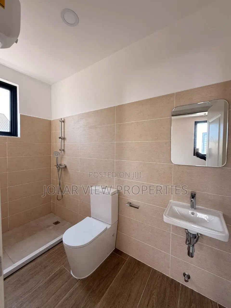 3bdrm Townhouse / Terrace in Jolar View, Tseaddo for rent