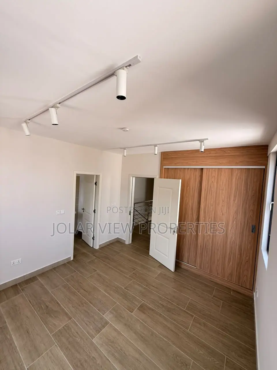 3bdrm Townhouse / Terrace in Jolar View, Tseaddo for rent