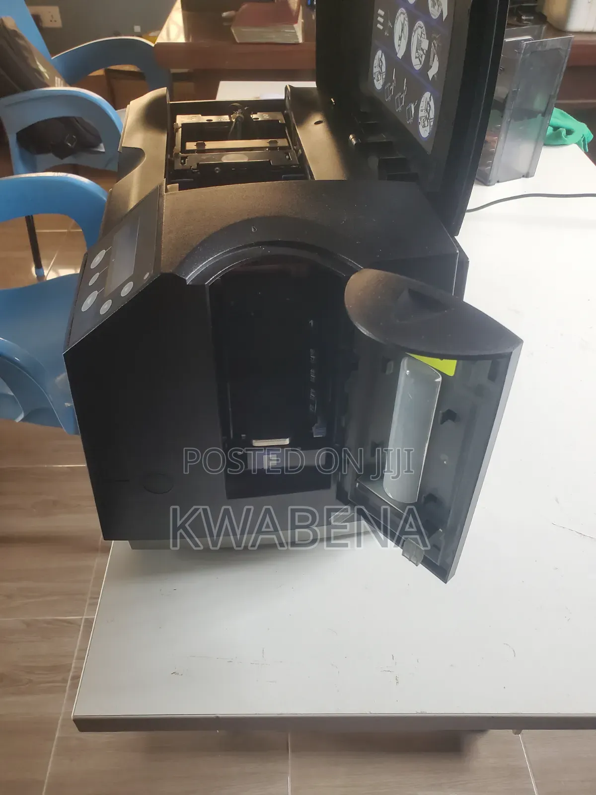 Fargo DTC 550 Printer