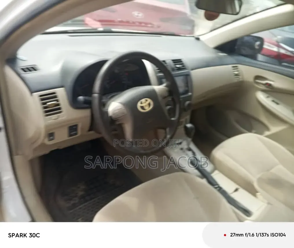 Toyota Corolla 2013 White