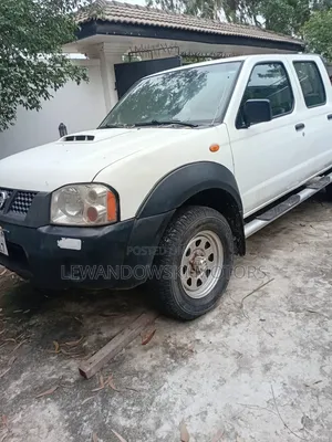 Nissan Hardbody 2017 White