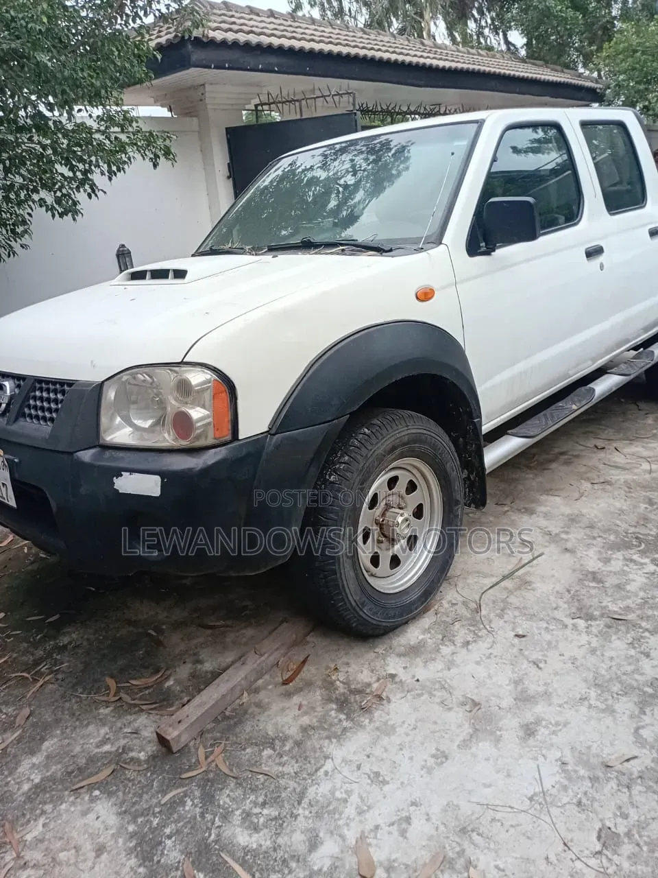 Nissan Hardbody 2017 White